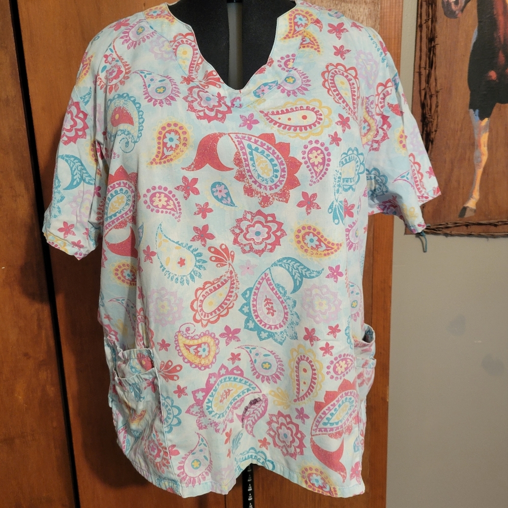 Uniform Advantage paisley Scrub top